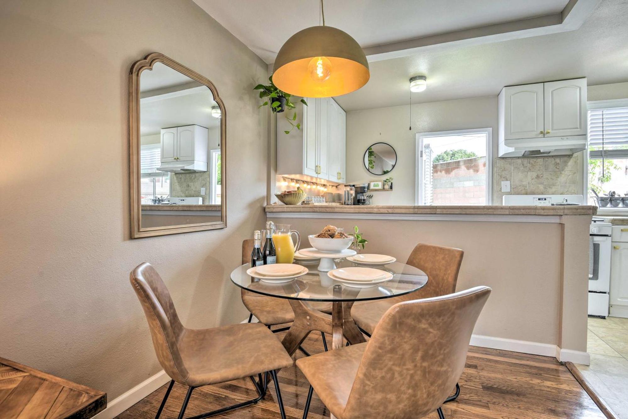 הוילה Stylish And Modern Burbank Gem With Private Yard! מראה חיצוני תמונה