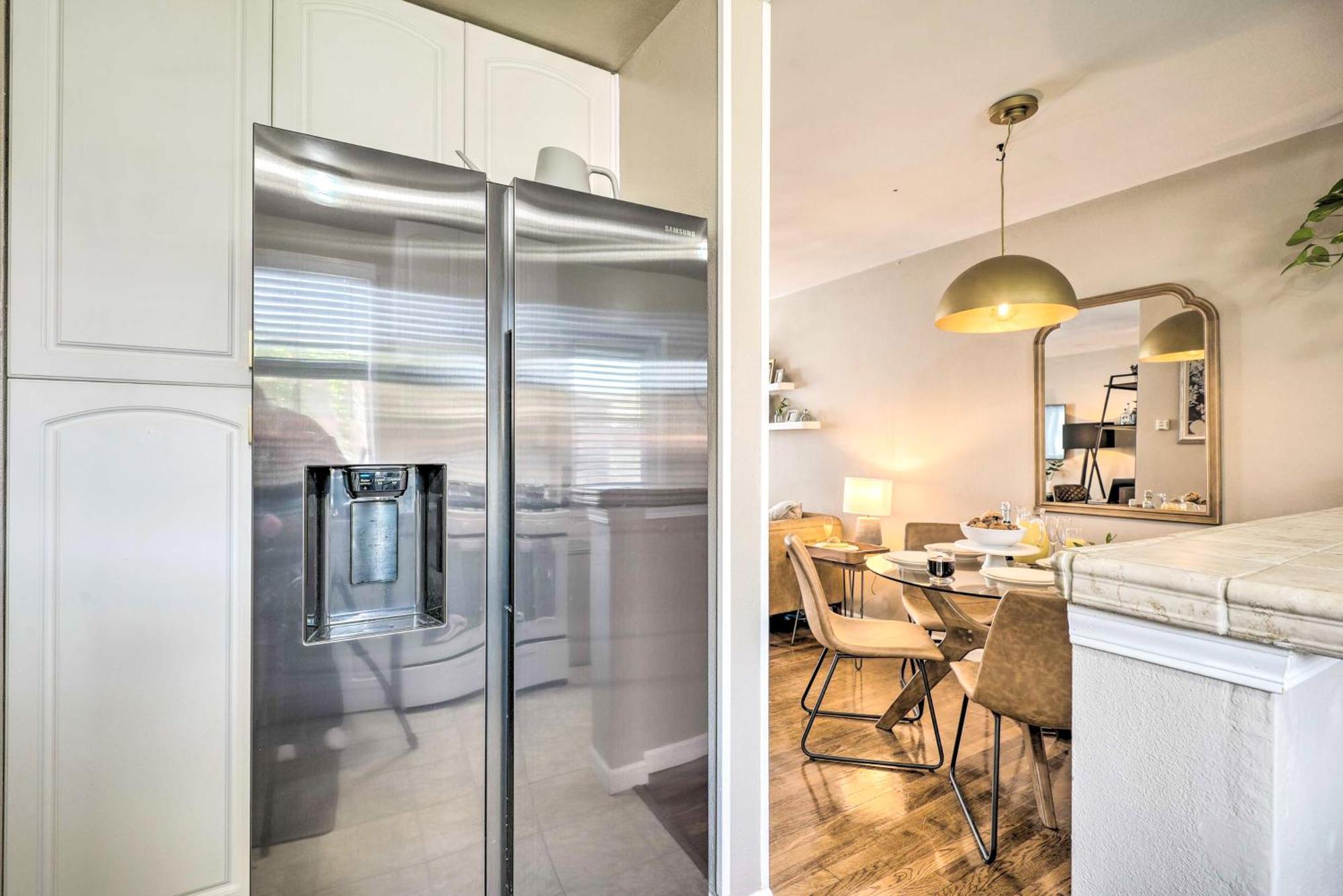 הוילה Stylish And Modern Burbank Gem With Private Yard! מראה חיצוני תמונה