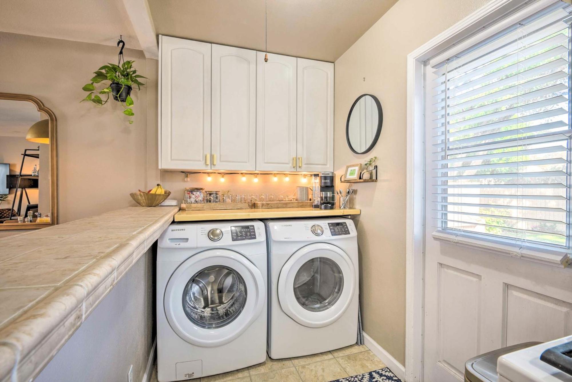 הוילה Stylish And Modern Burbank Gem With Private Yard! מראה חיצוני תמונה