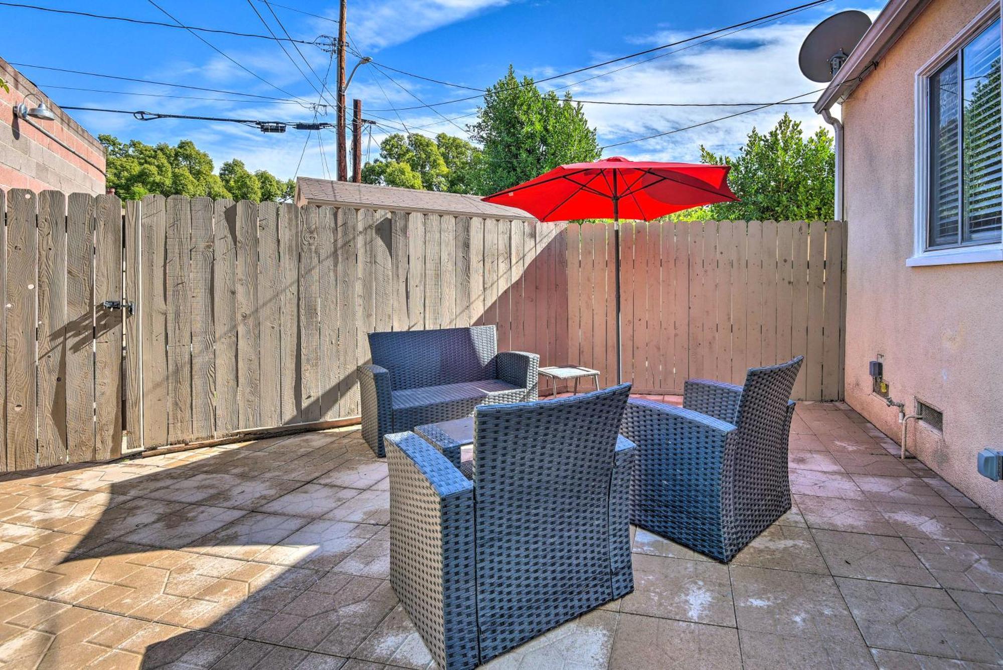 הוילה Stylish And Modern Burbank Gem With Private Yard! מראה חיצוני תמונה